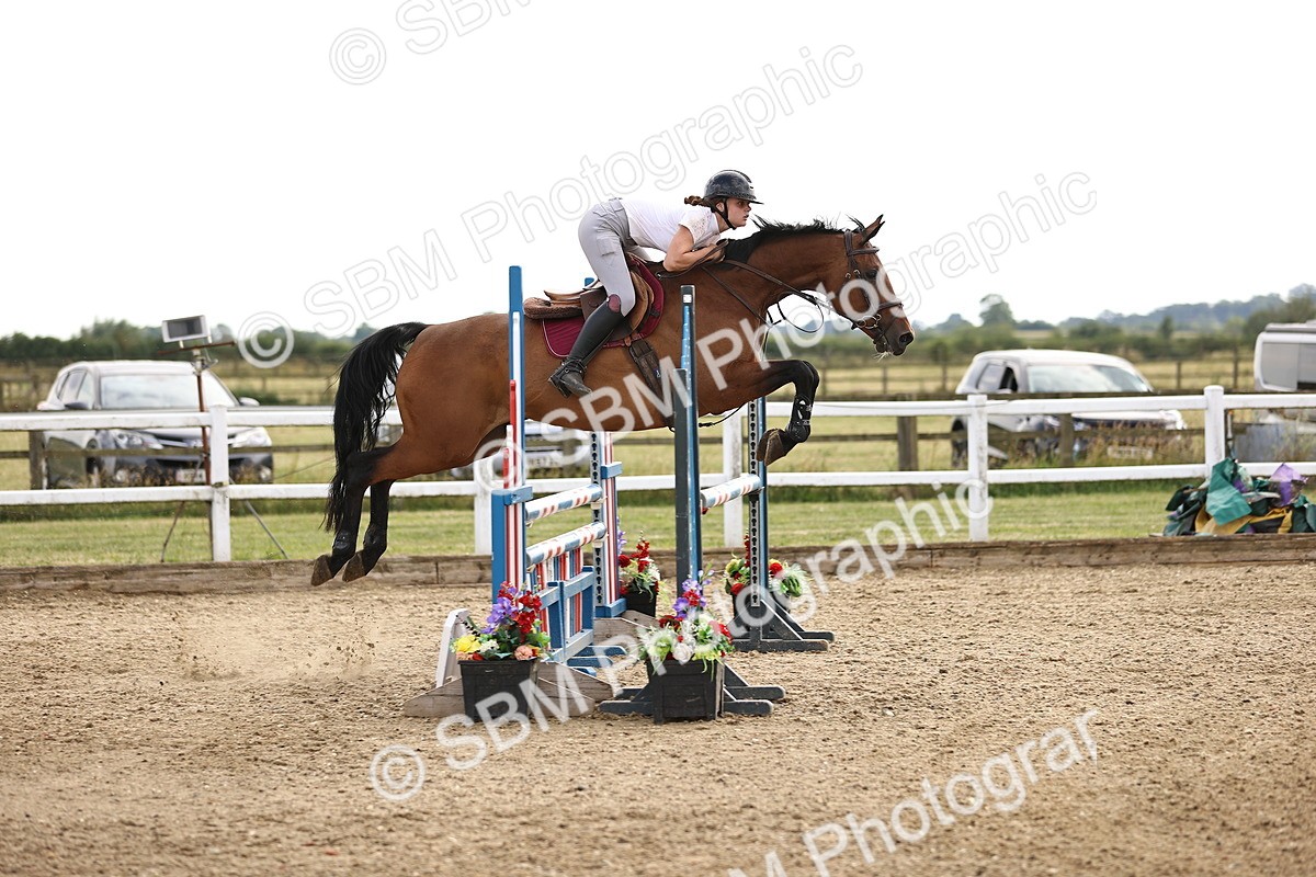 SBM_002401 - Class 18 - Ariat Senior British Novice- 90cm Open