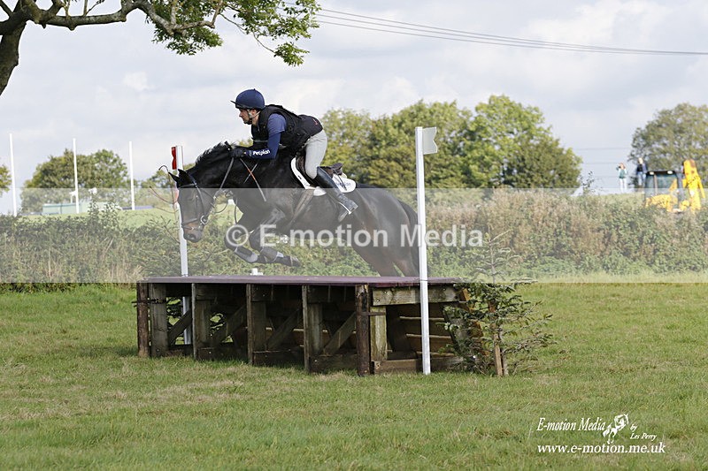  WWHT 171021 3175 - Intermediate (0.90m)  17/10/21