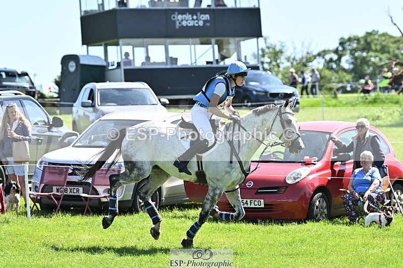 240525-111030-12231 - 327-COR_Y_TARAN-Toots_Bartlett