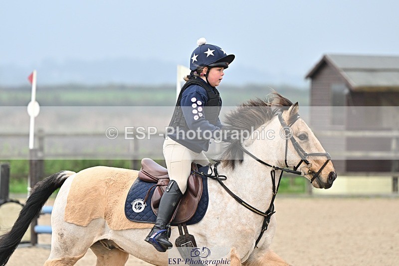 241110-101942-00255 - 40cm Showjumping