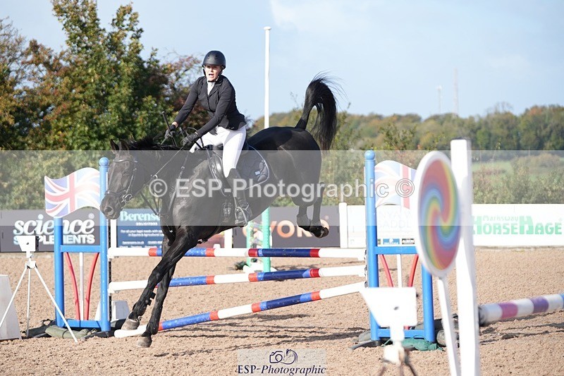251004-103614-01808 - Cls 15 British Novice and 90cm Open