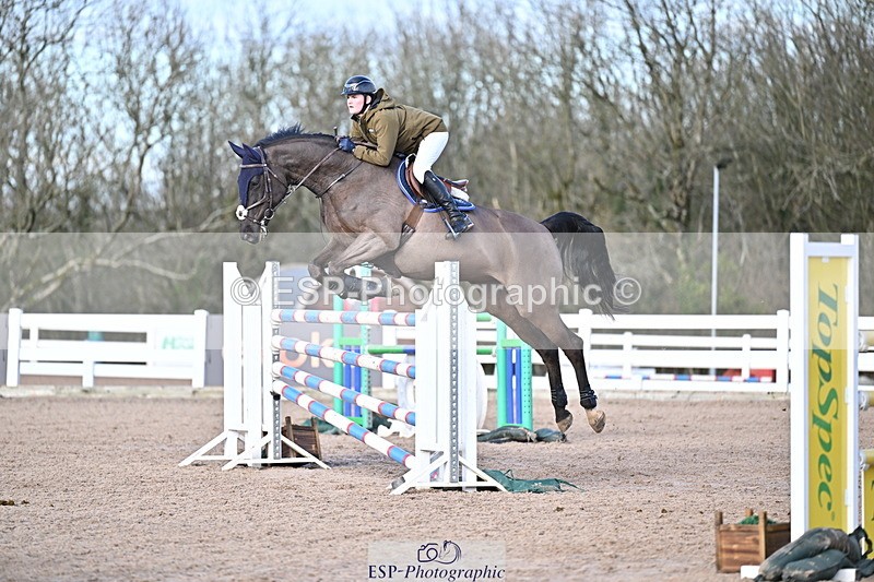 260204A-135014-00392 - Cls 5 Foxhunter and 1.20m