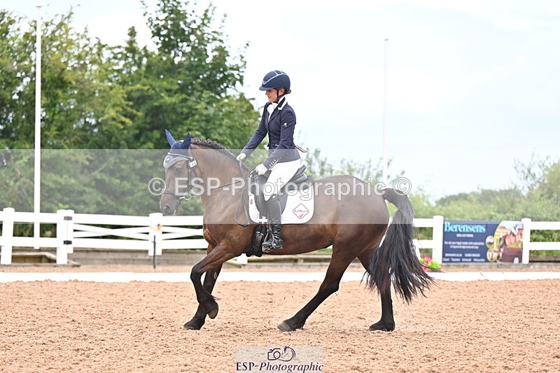 240817A-131035-09252 - 246-Katie.Carss-Desach.Cinderella