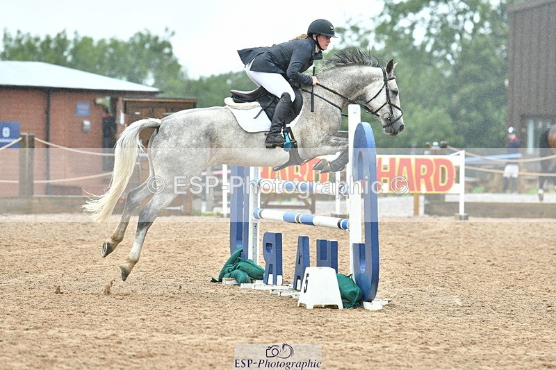 230805A-104245-00188 - Cls 2 Snr Newcomers & 1.10m Open