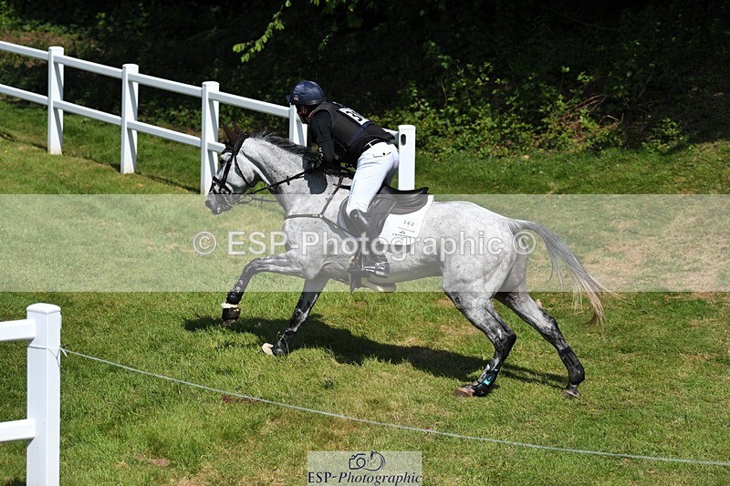 230527-110801-09293 - 302-EN_TARO_DES_VERNIER-Oliver_Townend-XC