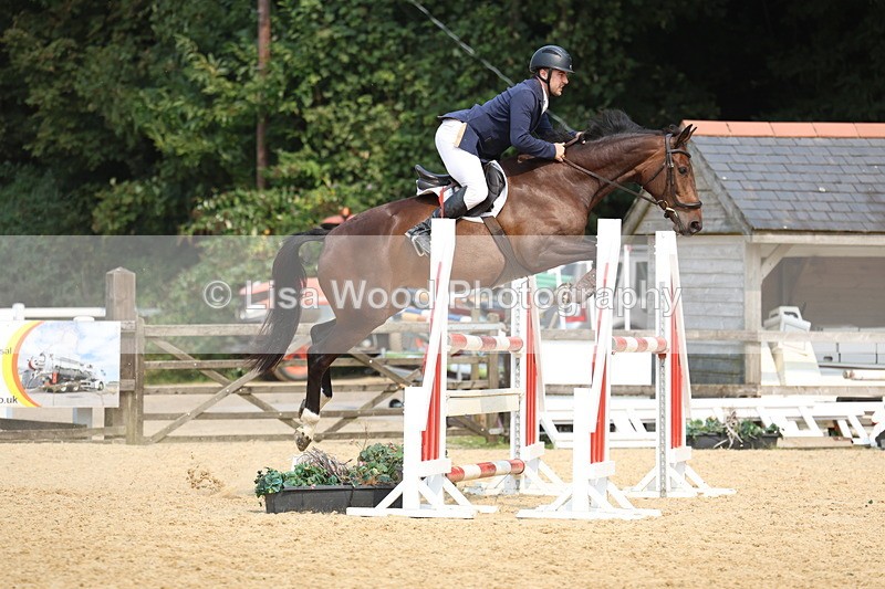 3E7A2440 - Class 8: Senior Newcomers/1.10m open