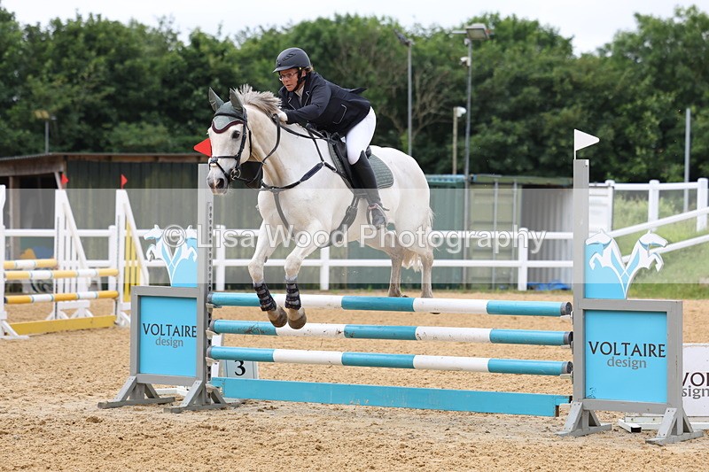 3E7A6256 - Class 4: Senior British Novice/90cm open