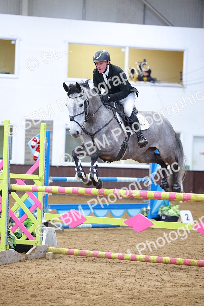 SBM_003233 - Class 15 - Senior Newcomers 1.10m