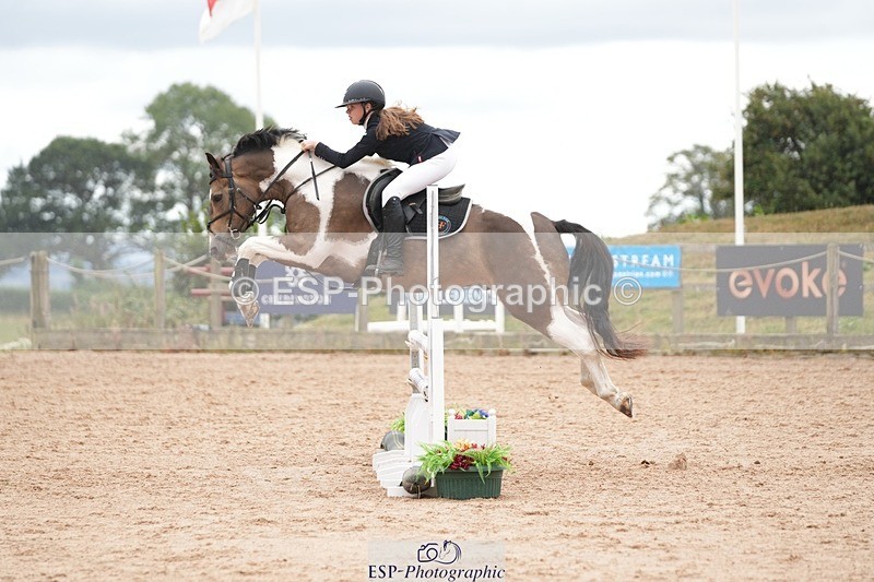 260730-113435-01870 - Cls 1 British Novice and 90cm