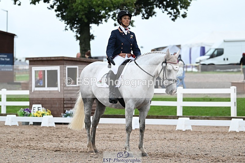 250907-122042-08314 - 010-Donna.HarrisKylah