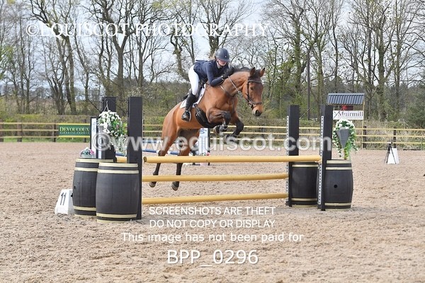 BPP_0296 - CLASS 2 FRI Senior BritiNovice/ 90cm Open