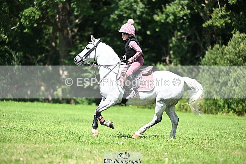 240729B-142707-02785 - Abbie's Group XC