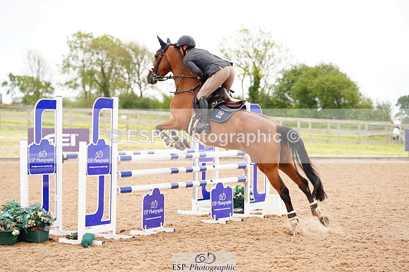 240526A-120722-07957 - Cls 26 Chard Equ 1.05m and 1.10m Grand Prix