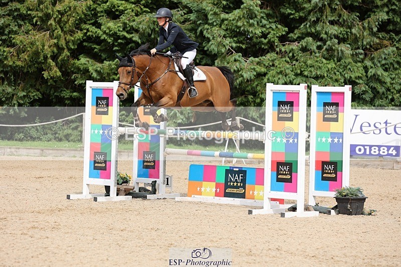 240711-162051-29442 - Cls 124 Foxhunter