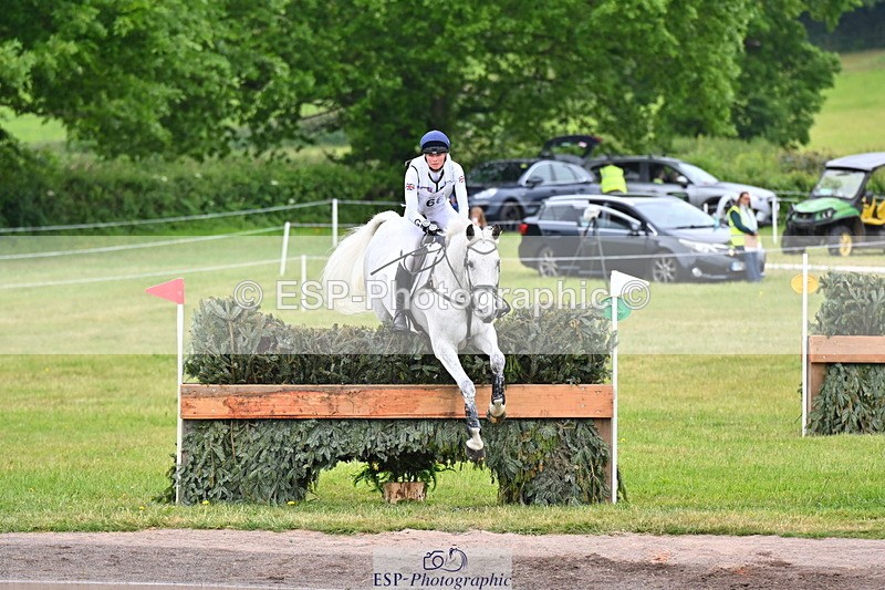 250524A-104954-09421 - A-066-Jemima.Howden-MONBEG.WHISPER