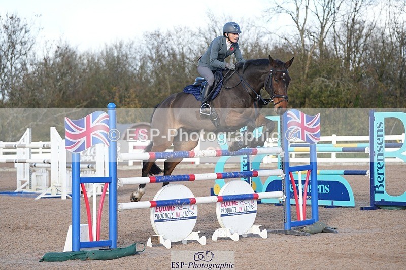 251108-124742-02573 - Cls 13 Foxhunter and 1.20m Open