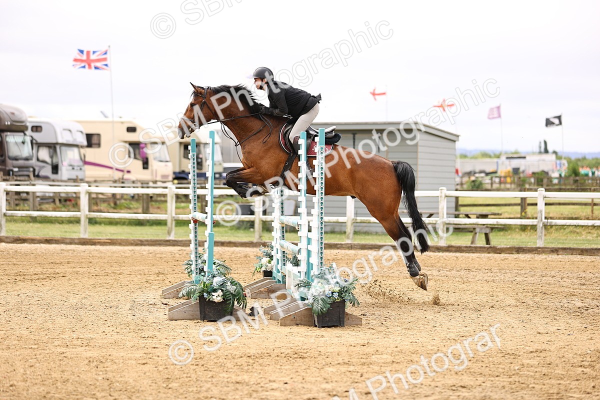 SBM_003020 - Class 21 - Senior Newcomers - 1.10m
