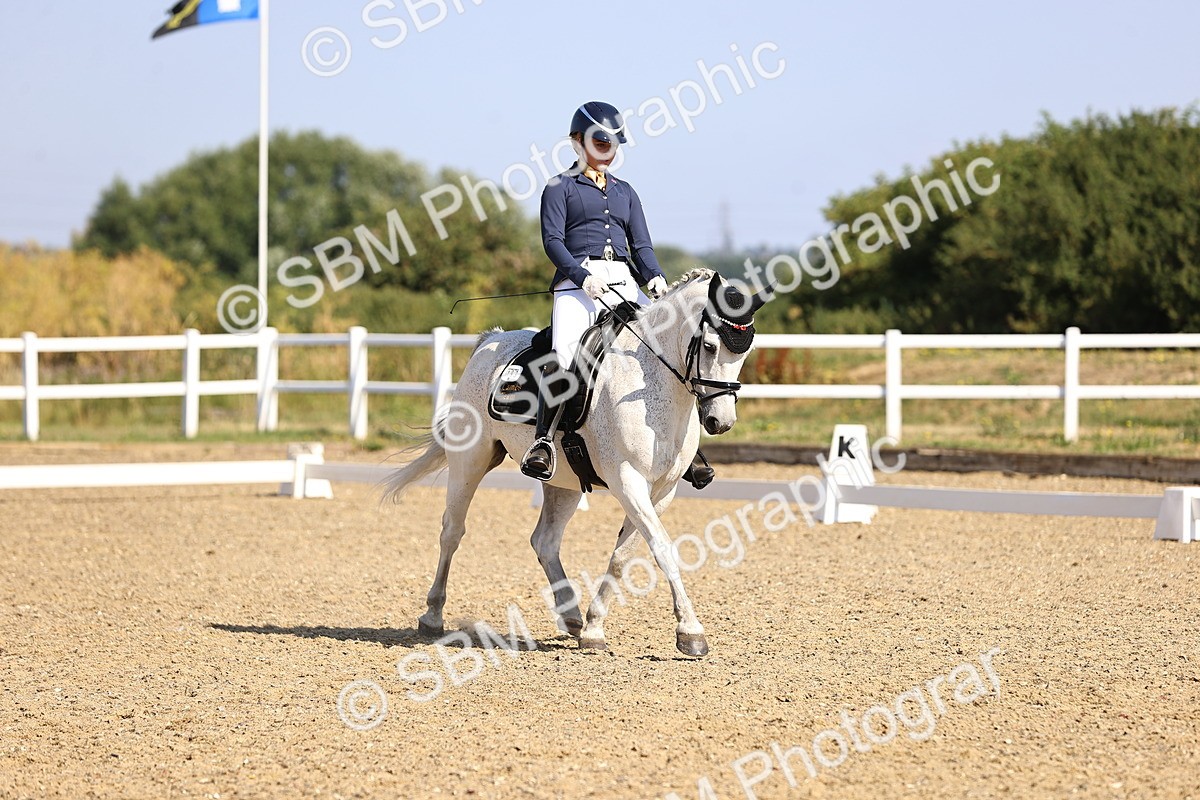 SBM_008742 - Novice 5 - 08.30-9.33