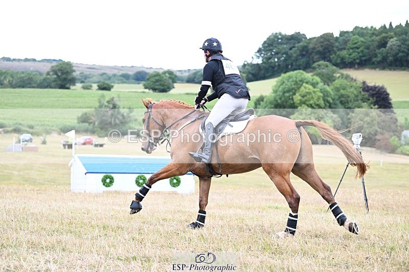 250803A-113551-11195 - K-466-Emily.R.Vincent-GOLDEN.HEART.BREAKER