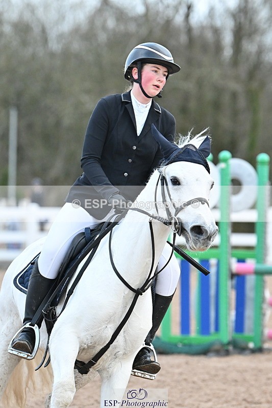 231119A-084728-04238 - Sun Cls 2 British Novice & 80cm Open