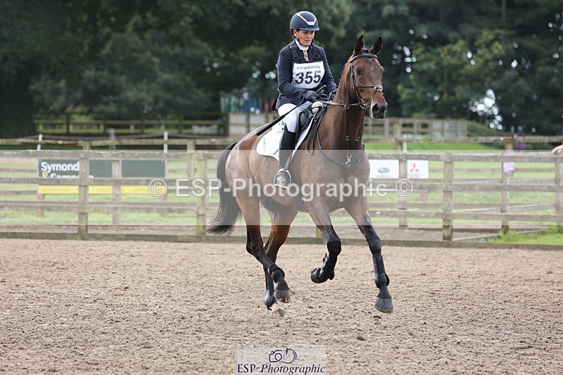 240804-101921-11005 - 355-Selina_Milnes-MUSTAFA_MOLASSES