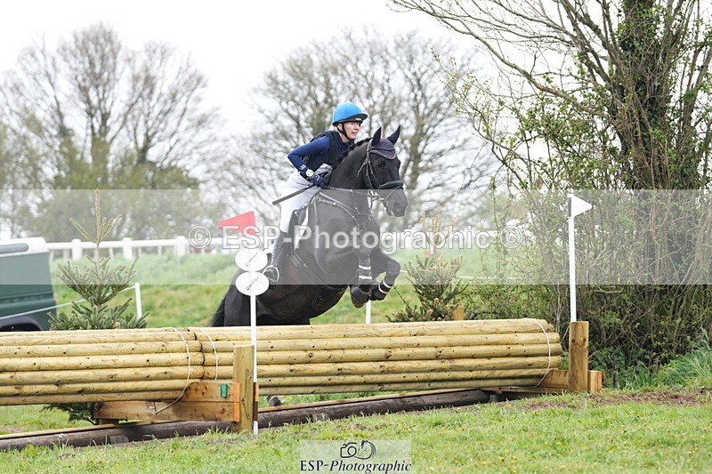 250419-102825-09049 - 405-Laura.Pritchard-SILKY