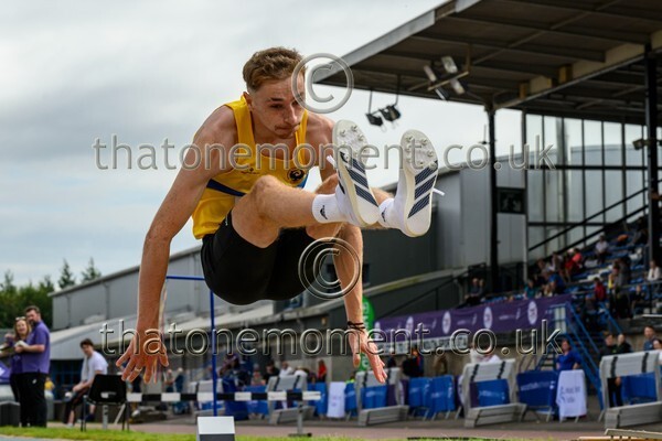 Sen25SUN-916935 - Field Male