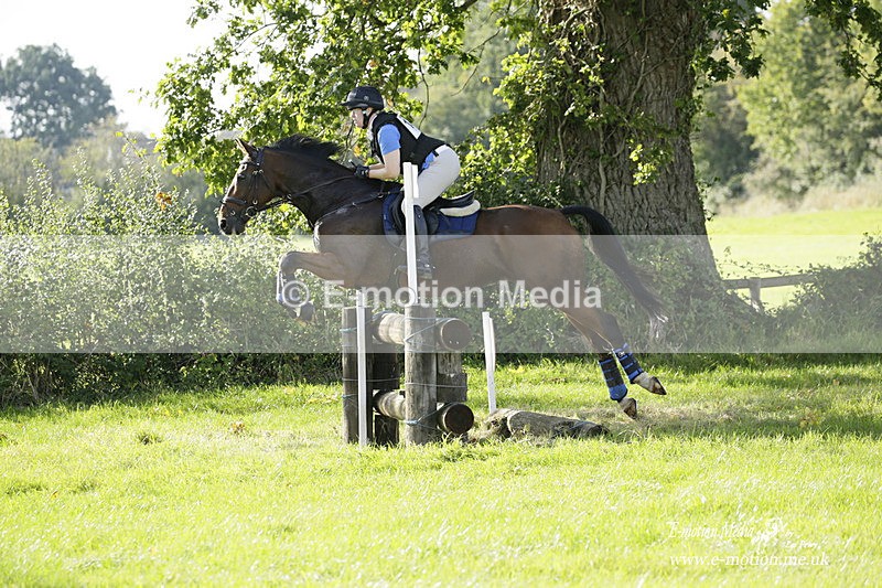  WWHT 171021 3295 - Intermediate (0.90m)  17/10/21