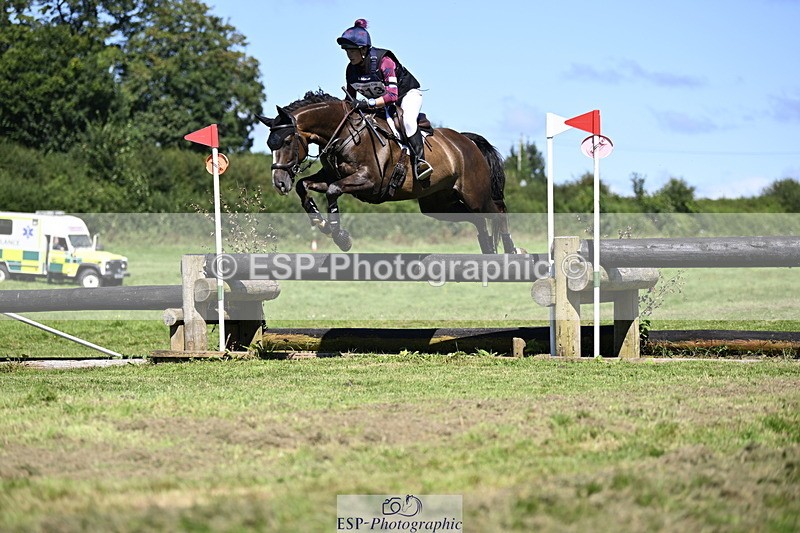 240811A-143527-04611 - 213-