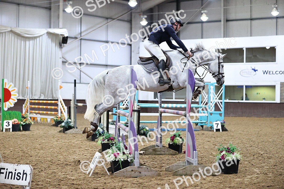 SBM_001503 - Class 4 - Senior Newcomers - 1.10m Open