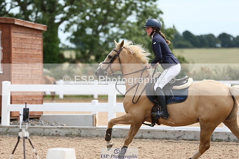 230716A-145940-04141 - Class 25a Pony Fox & 1.10 Open