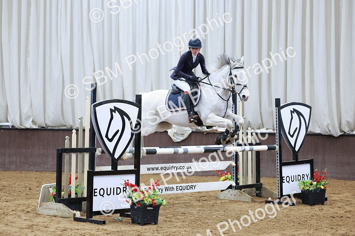 SBM_007734 - Class 24 - Nupafeed Supplements Senior Discovery/ 1m Open