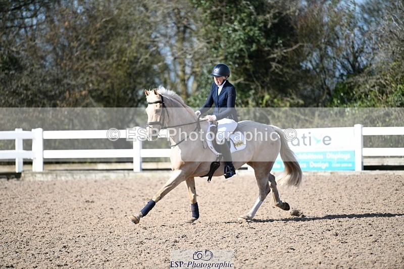 250330-103434-06171 - Cls 32 British Novice and 90cm