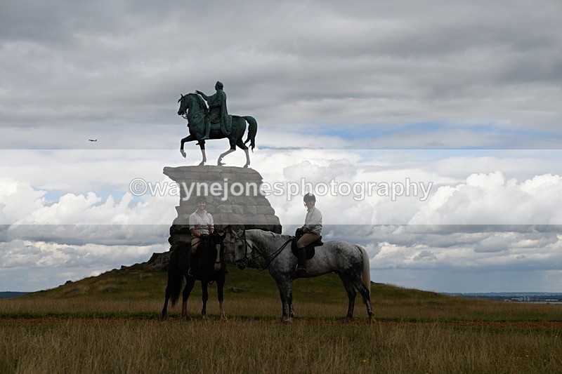 DSC_9432 - Time at Statue 15:11 to 15:58