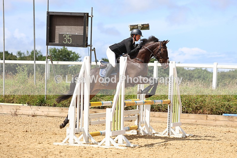 3E7A0259 - Class 9: Senior British Novice/90cm open