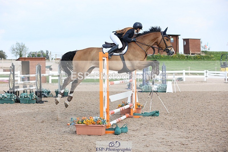 250509-173516-09350 - Cls 24 Snr Newcomers