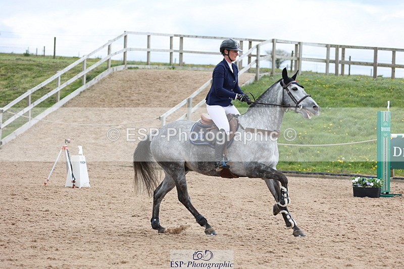 240419A-120129-06963 - Cls 6, 2 Star Medium Tour 1.35m