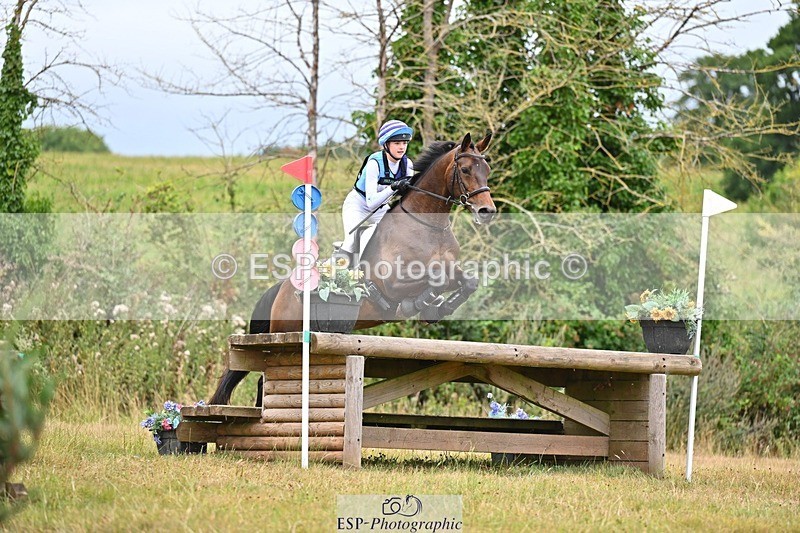 250803A-123302-13428 - M-553-Beatrice.Hayman-Joyce-ICONIC