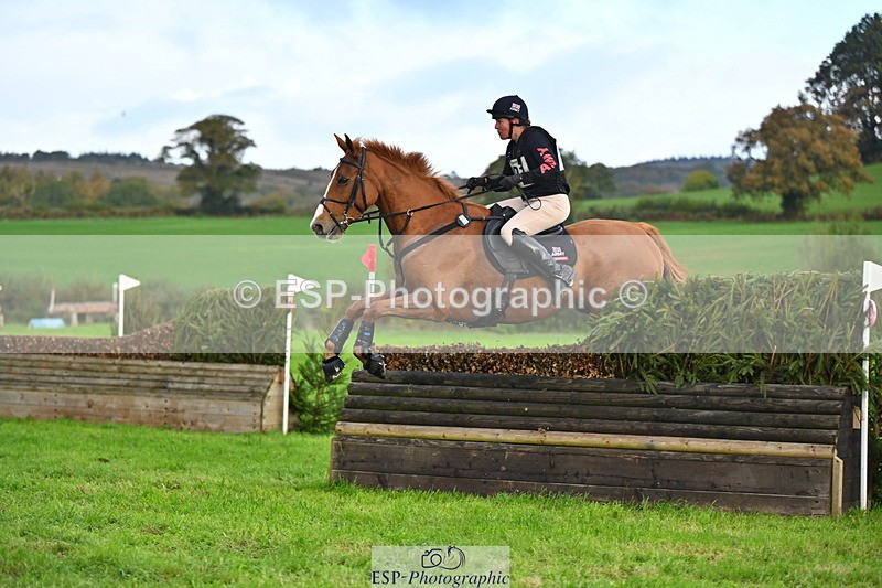 251025A-094425-16348 - D-321-Kirstie.Deakin-Main