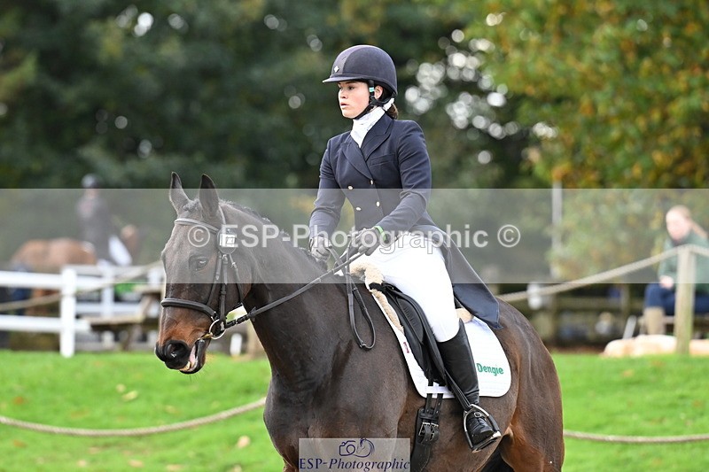 251023A-094606-01322 - B-123-Leia.Massey