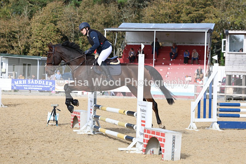 3E7A8111 - Class 4: 70cm open