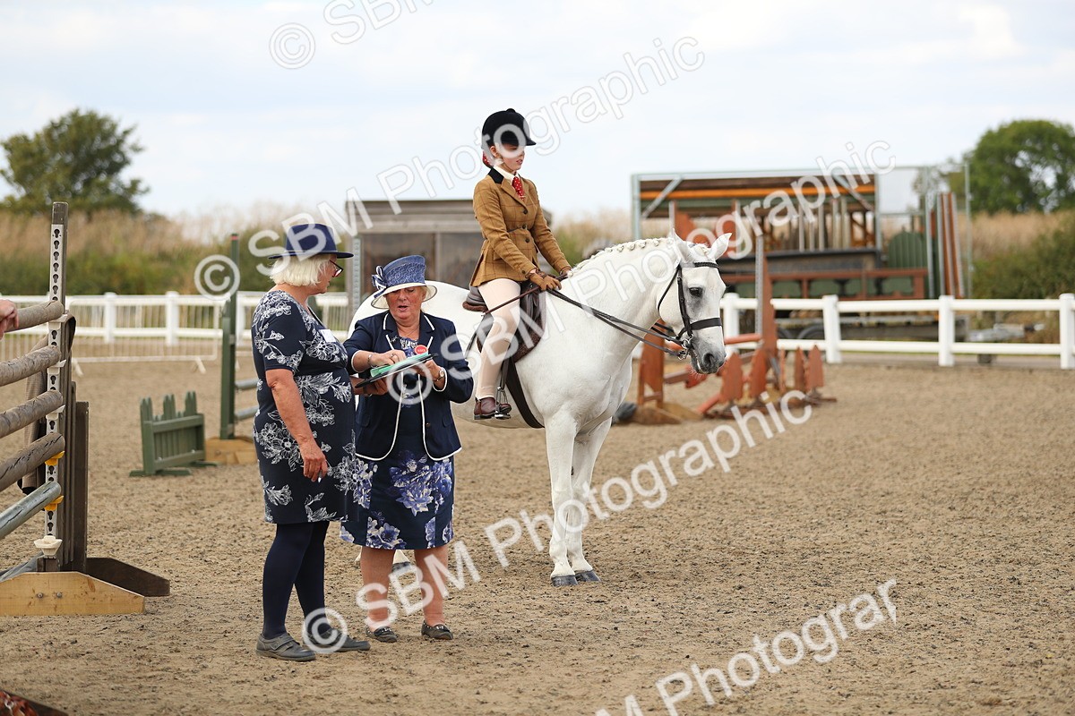 SBM_05629 - Class 48a Style & Performance 70cm (15-19)