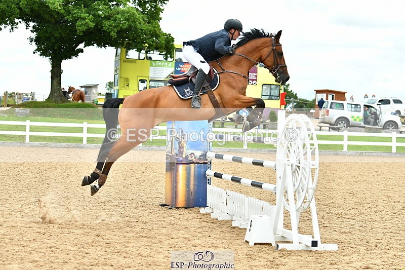 230721A-141427-06808 - Cls 22, 1 Star Gold 1.30m