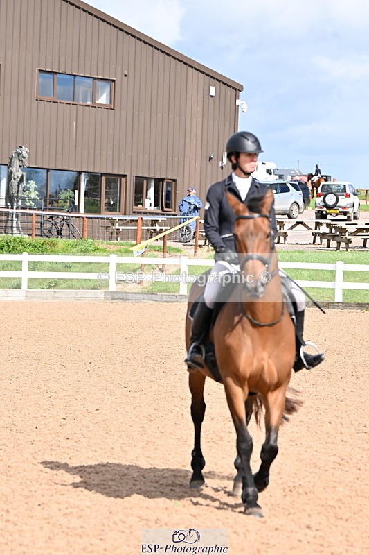 240912A-142559-01974 - Cls 12 1.05m Amateur Qualifier