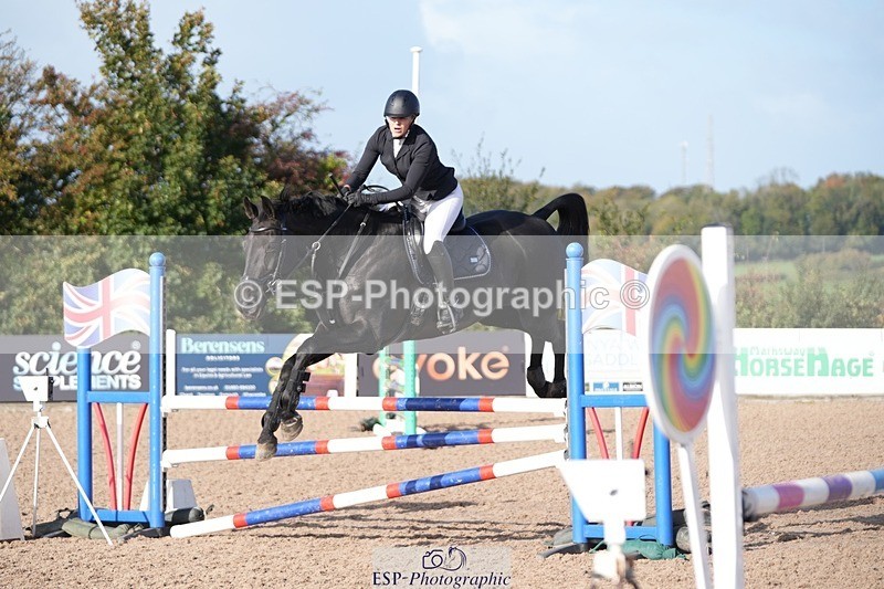251004-103614-01807 - Cls 15 British Novice and 90cm Open