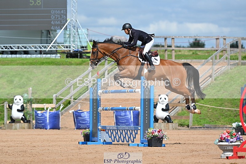 230721A-155548-07502 - Cls 10, 2 Star Big 1.45m Start to break