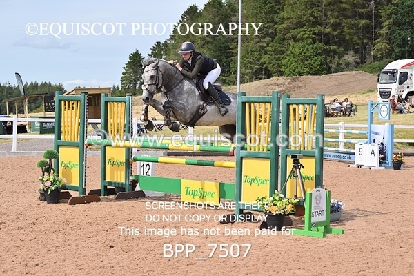 BPP_7507 - CLASS 15 FRI Senior 1.05m Open