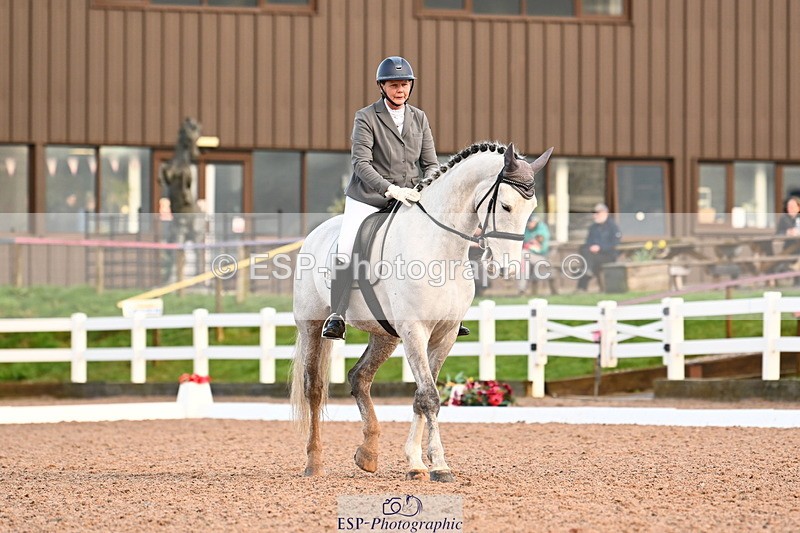 240218A-105904-06251 - 133-Katharine.Lewis-SLS.Maurits