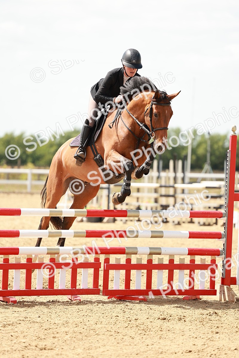 SBM_007700 - Class 3 - Senior Newcomers - 1.10m Open