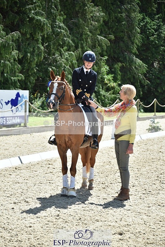 230811-131352-01478 - Adv Medium Silver Presentations